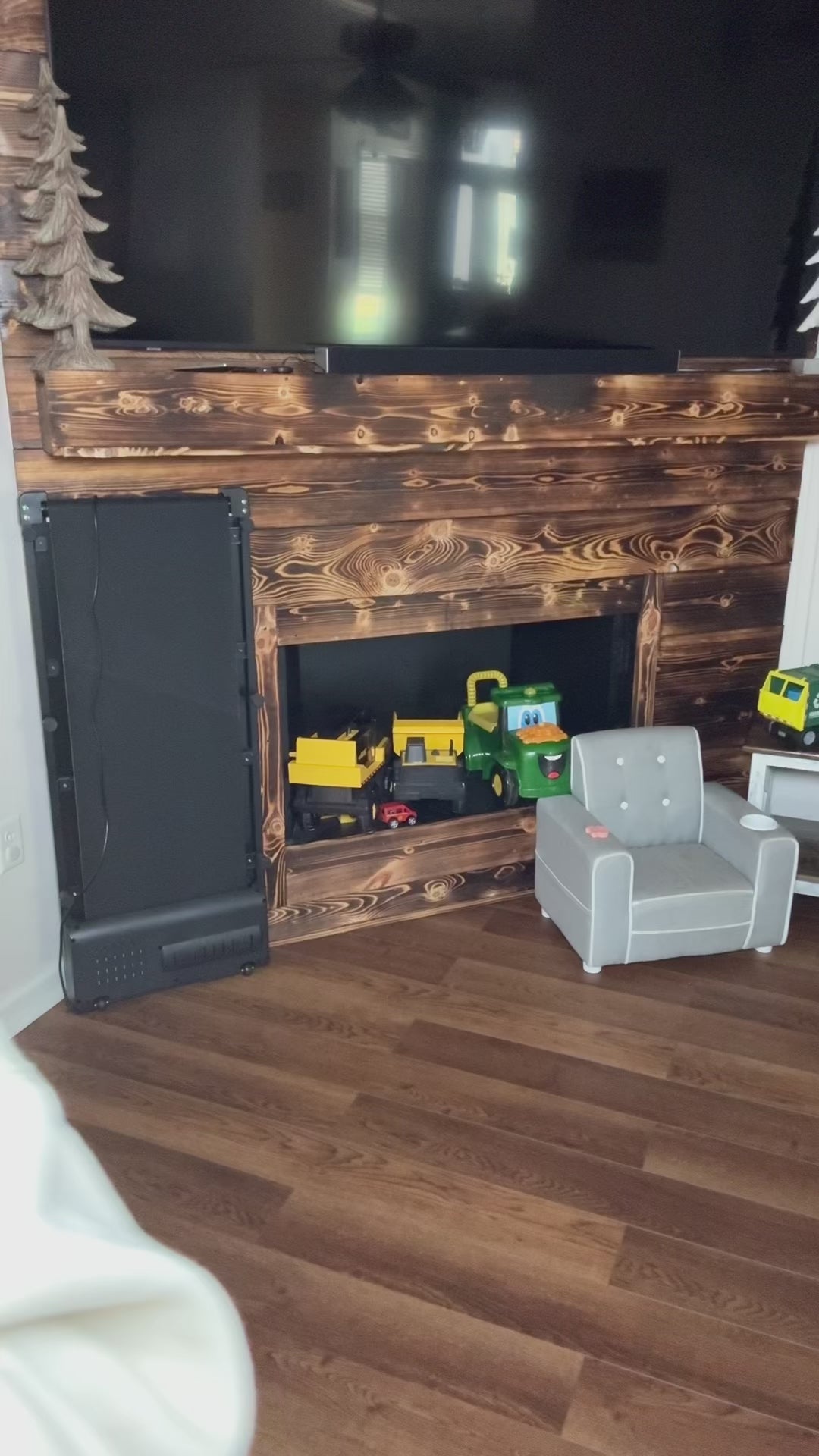 Solar-Powered Christmas Tree Lights™ video